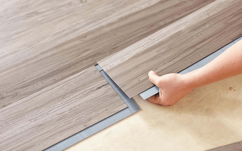 Instalación de tarima flotante y suelo laminado en chalet unifamiliar de Eurovillas y Nuevo Baztán