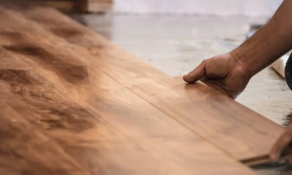 empresa de reparación de suelos en alovera