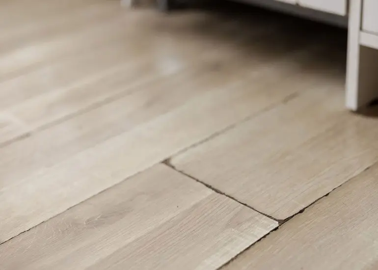 reparación de suelos profesional